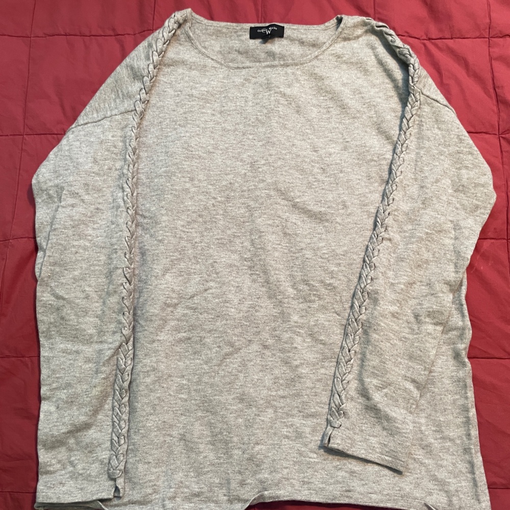 Gray Sweater with braided sleeves